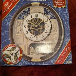 Seiko Musical Wall Clock - Gold and White